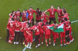 开云体育APP下载-埃瓦尔胜利上岸，球队全力备战下一场比赛的简单介绍