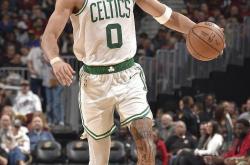 开云体育APP下载-绿军近况一落千丈！塔图姆表现狂凉输给低排名球队