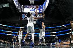 开云官方app入口-篮网B队强势公牛，浓眉绝境逆转