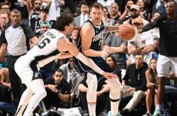 开云体育下载-关于独行侠险胜立陶宛男篮，东契奇绝境逆转的信息