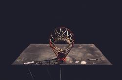 开云体育中国-广厦铁壁穿沪，文班欧冠封神，当东方坚韧遇见欧洲天赋