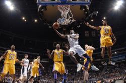 开云体育中国官网-当东北虎遇上金州勇士，霍勒迪在冰与火之间投出的唯一答案