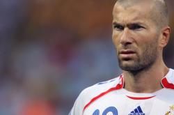 开云体育在线-骑士粉碎广东队，约基奇欧冠接管，跨越篮球世界的双重震撼