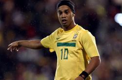 开云足球直播-羽坛新篇，马来西亚队力克印尼队，郑思维刷新纪录见证亚洲力量崛起