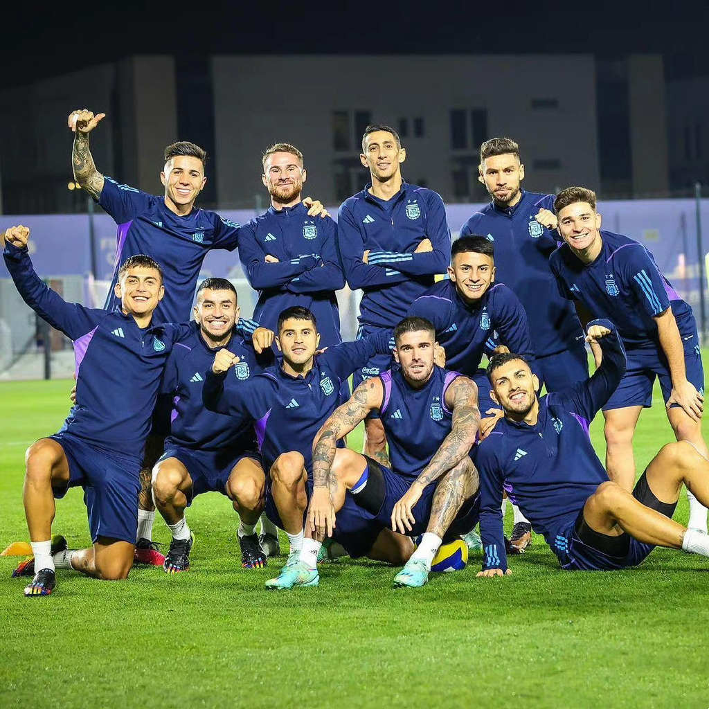 埃瓦尔胜利上岸，球队全力备战下一场比赛的简单介绍