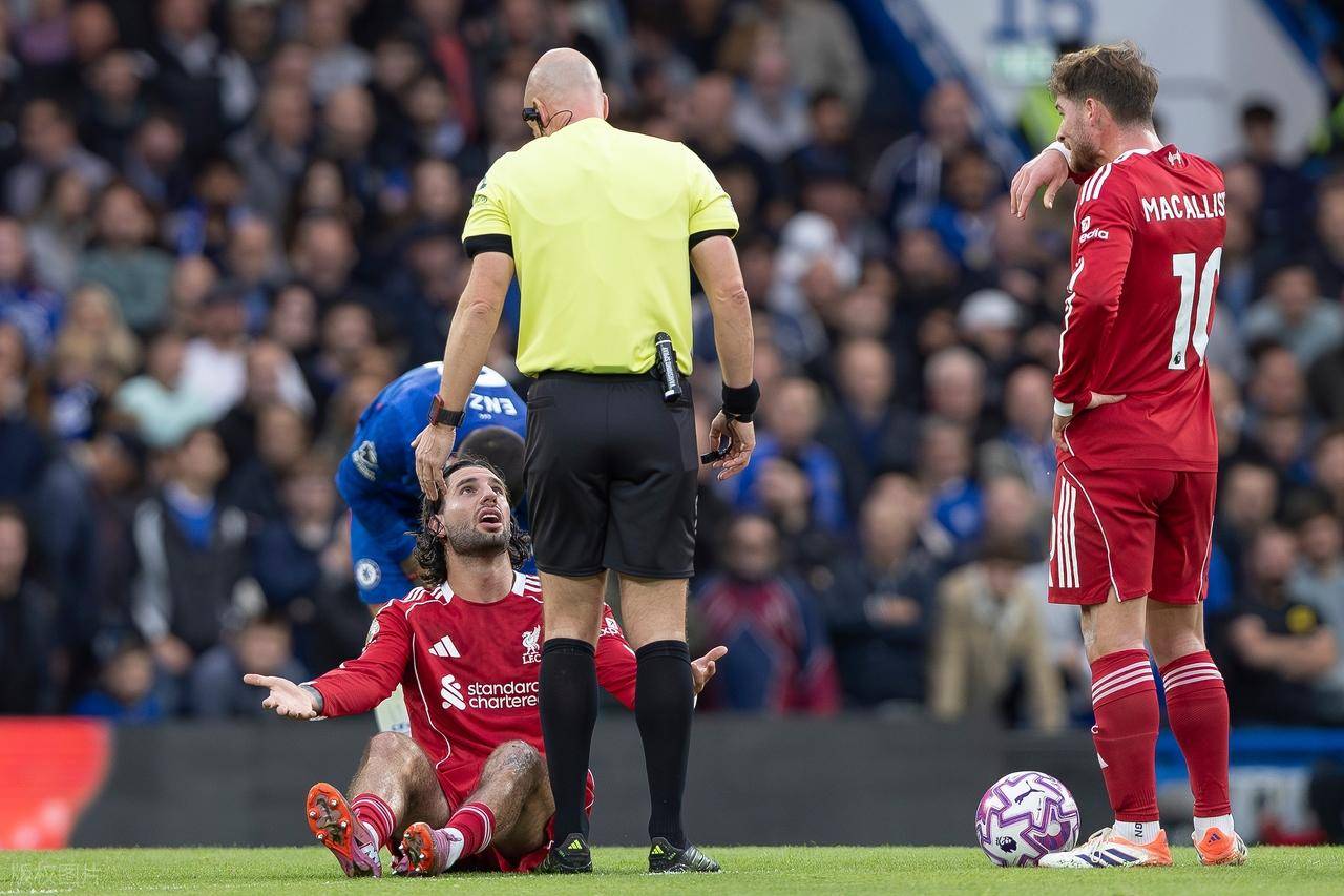 利物浦球员赛后受伤离场，对球队影响较大的简单介绍