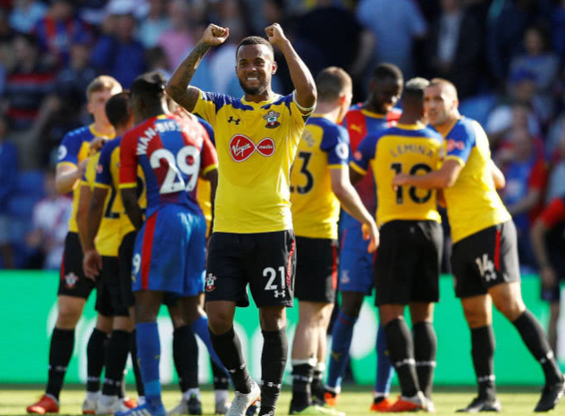 包含西汉姆主场告捷，继续领跑积分榜的词条