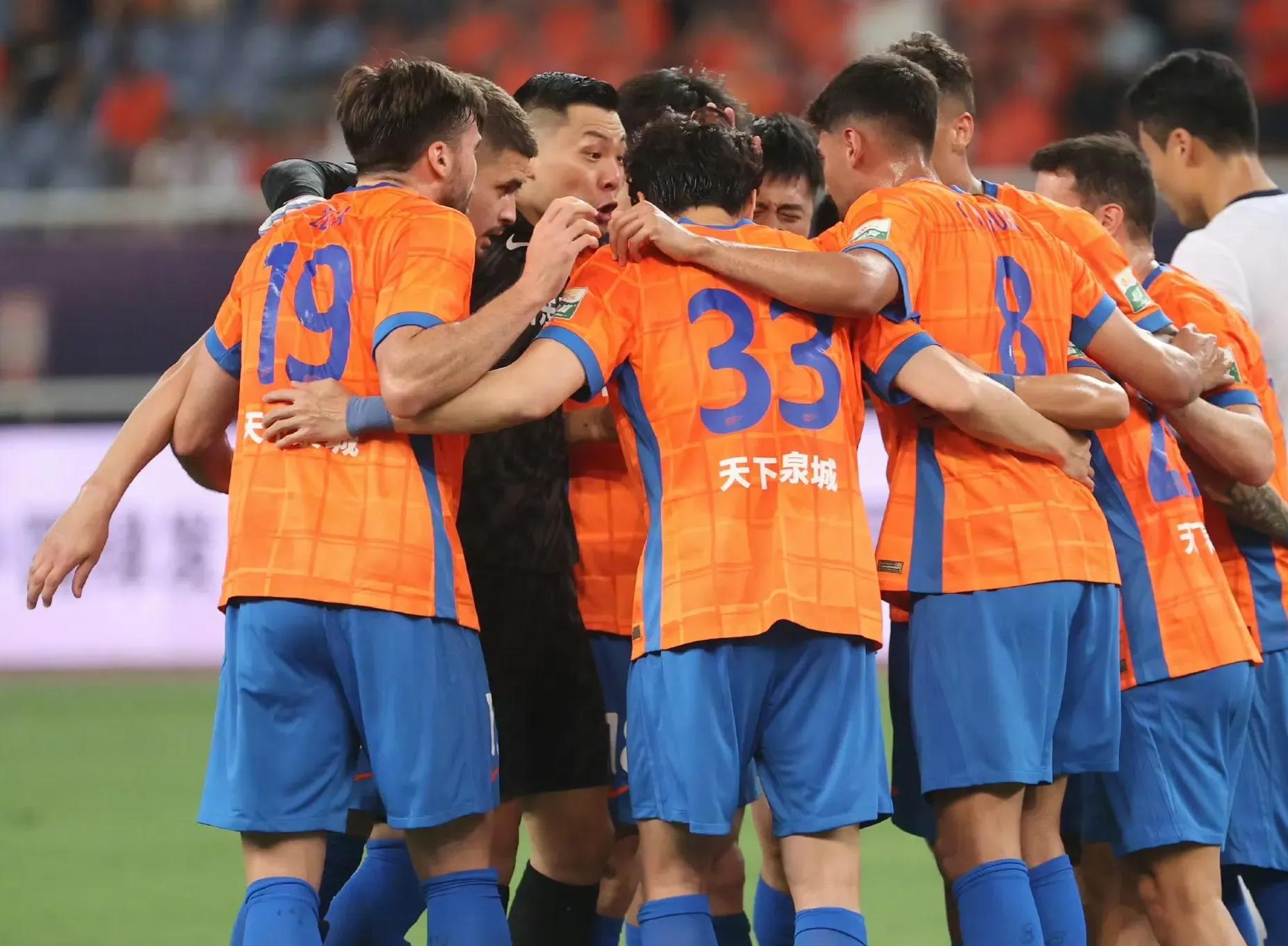 球队实力的差距在赛场上尽显 球队实力的差距在赛场上尽显