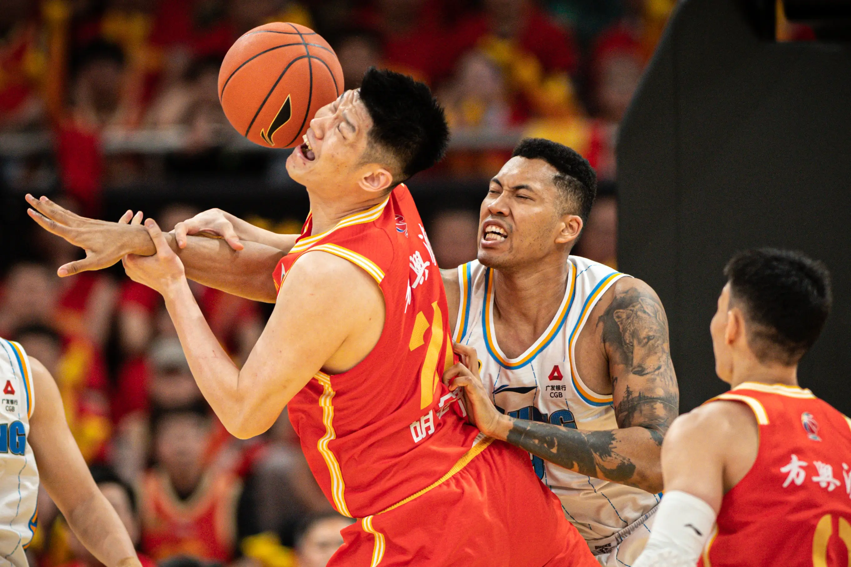 关于狼队胜负难料，保级形势依然紧张的信息