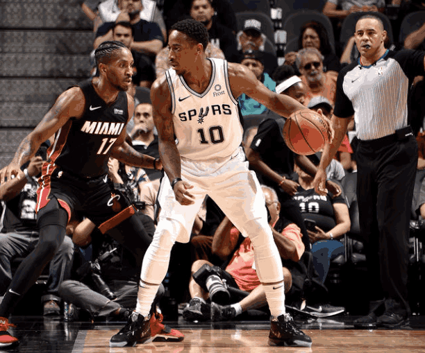 马刺力克雷霆，德罗赞点燃赛场的简单介绍