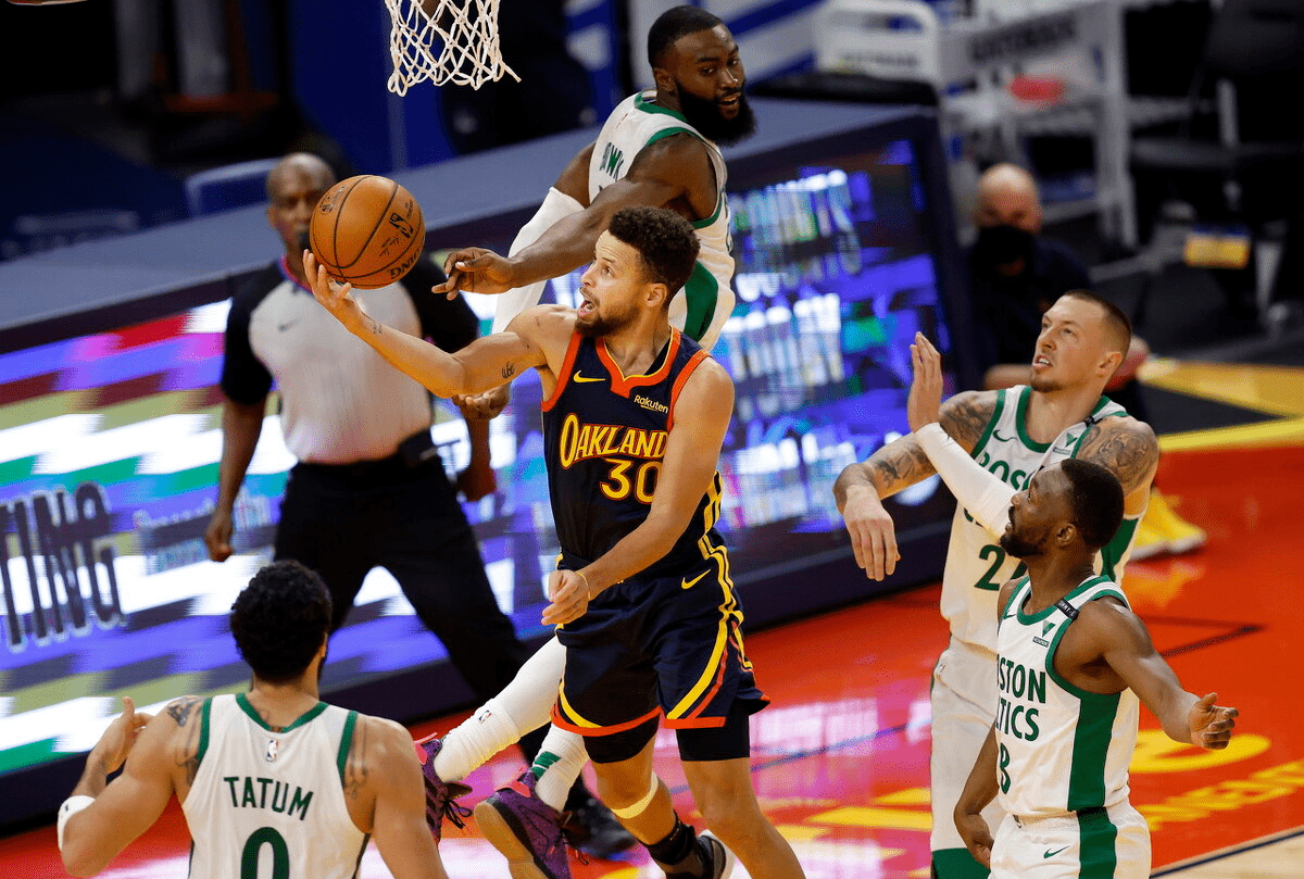 掘金轻取勇士，萨姆·米切尔高光表现