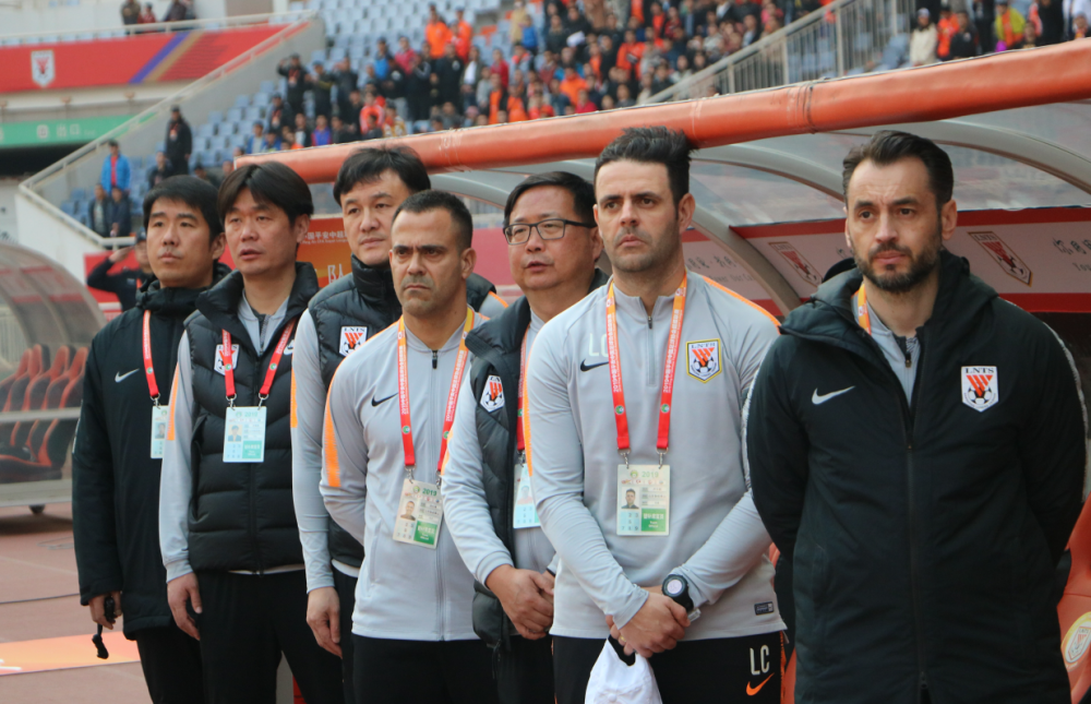 新晋偶像球员成为球队的得力助手