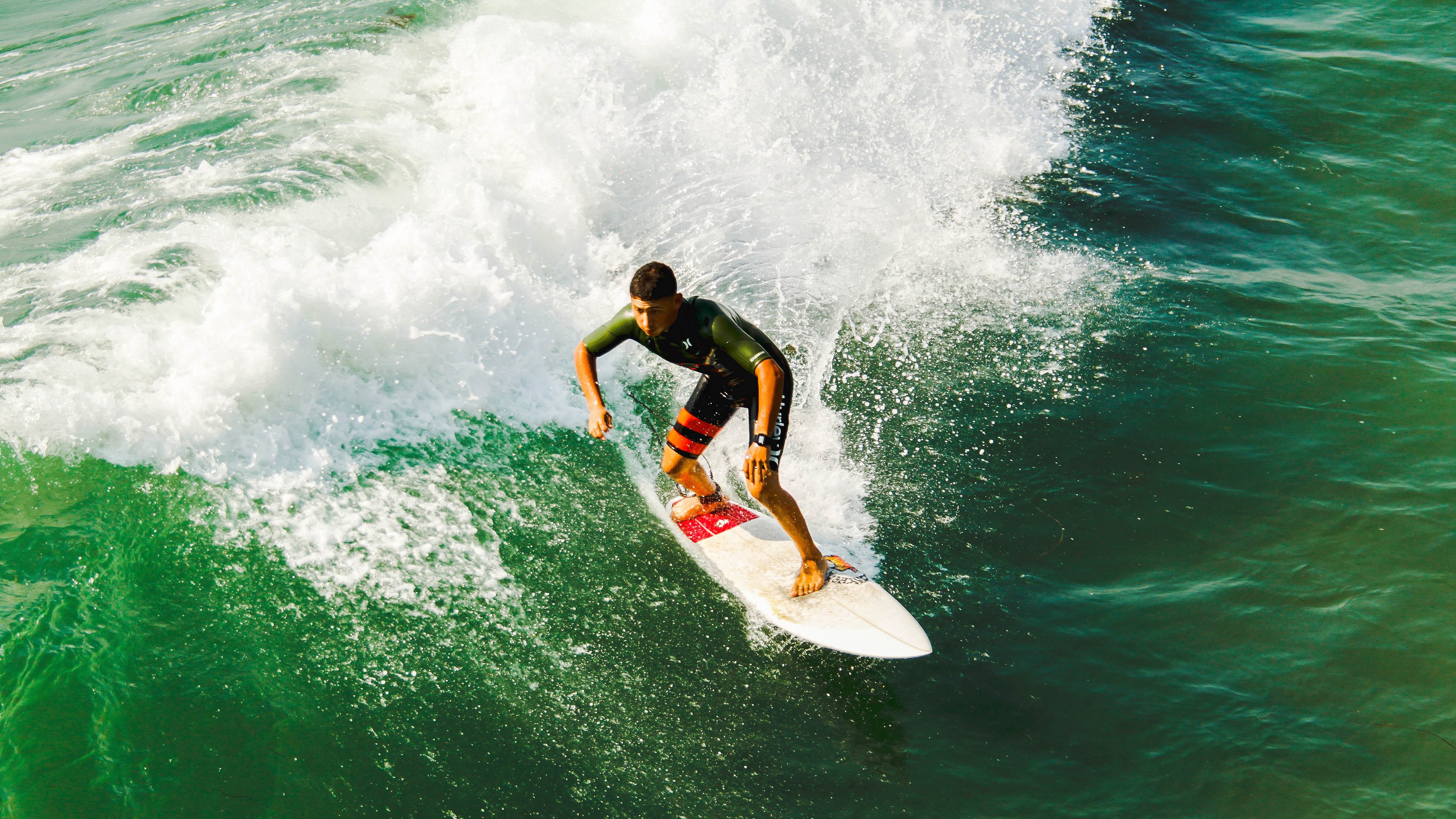 许昕扛起全队,瑞典队完胜奥地利队的背后,团队精神与个人英雄主义的完美融合