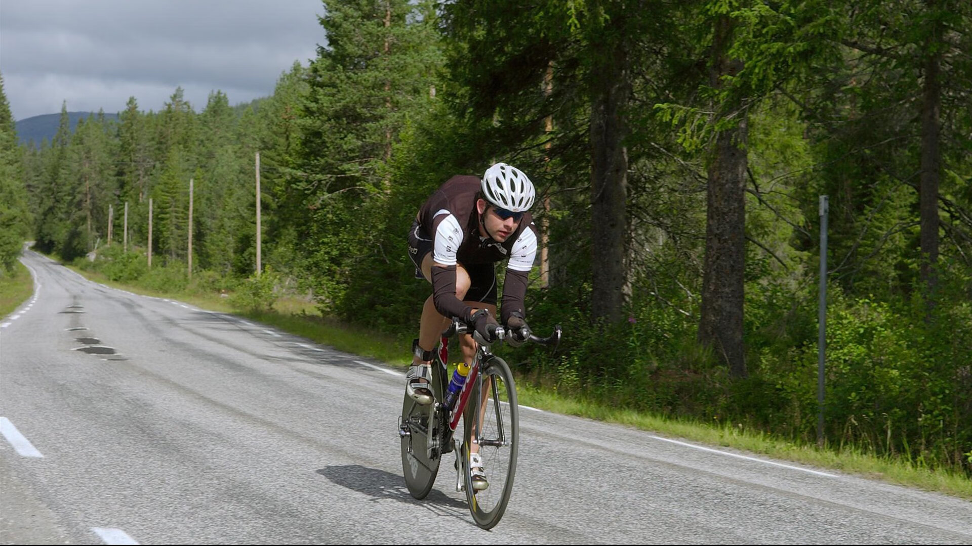 热火战术铁笼锁黄蜂，英格拉姆冠军级演出破局